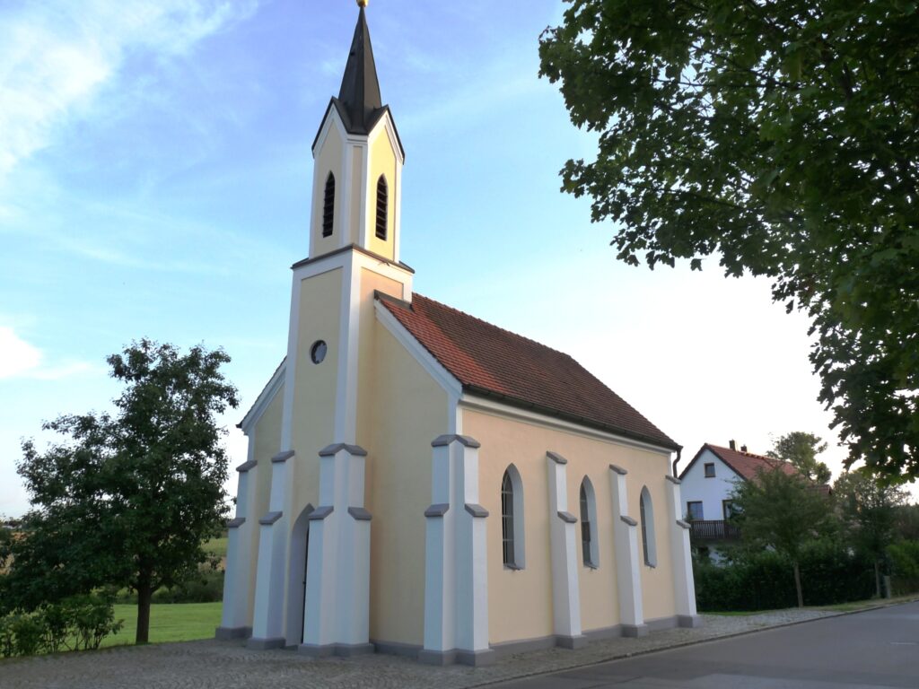 Kleine Kirche in Altomünster, ein religiöses Gebäude im Ortsteil.