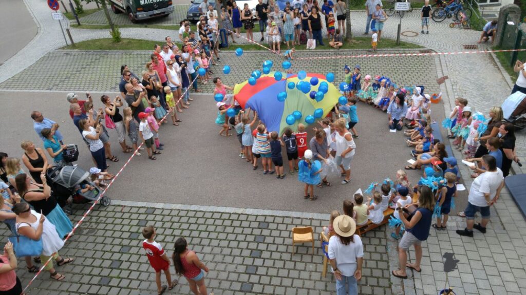 Spielende Kinder
