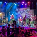Band spiet auf dem Marktfest